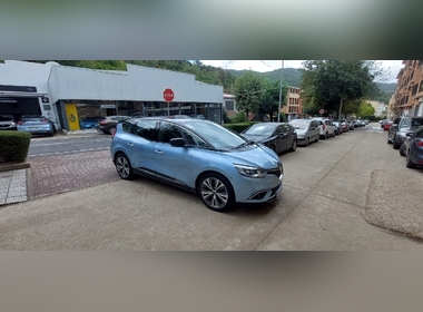 Renault - Grand Scenic